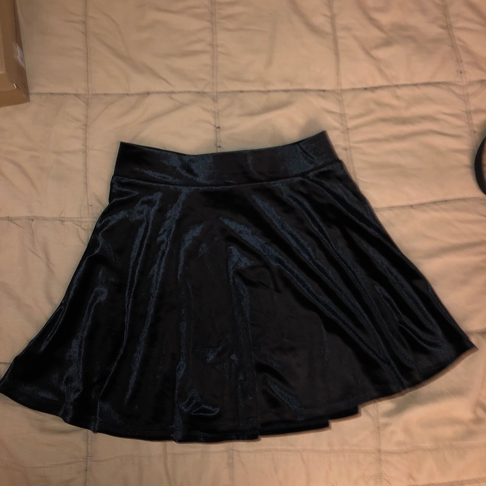 Black skater skirt